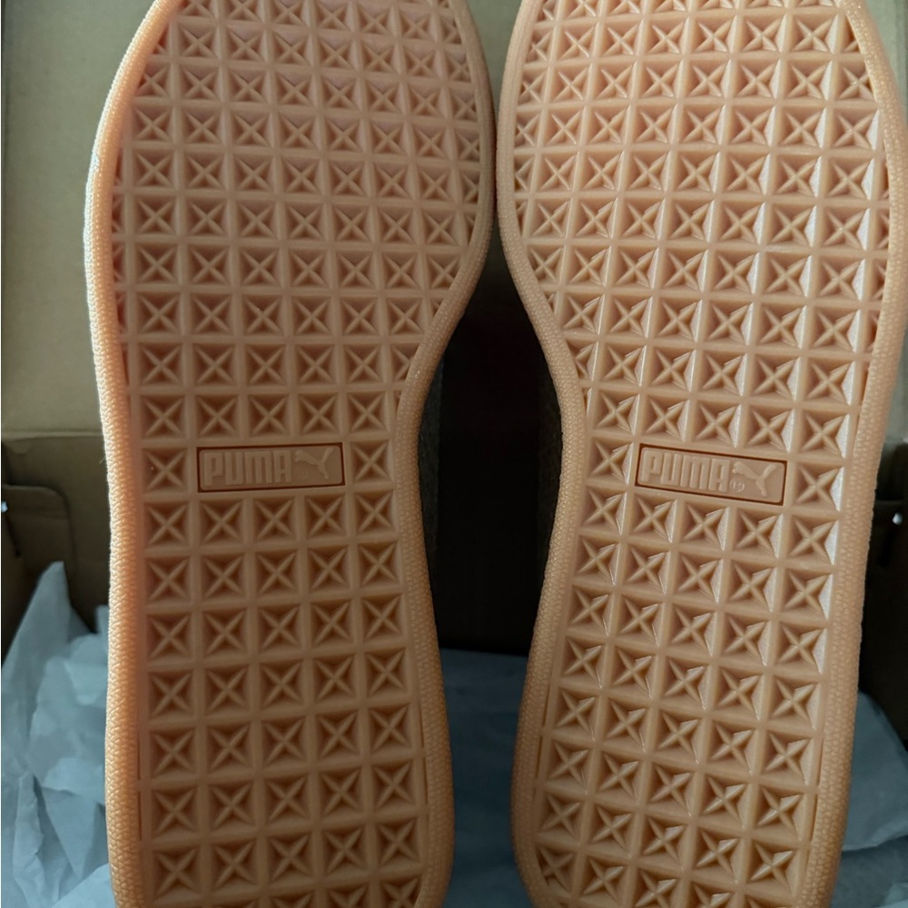 Puma Cream and Brown Low-Top Sneakers - Picture 5 of 5